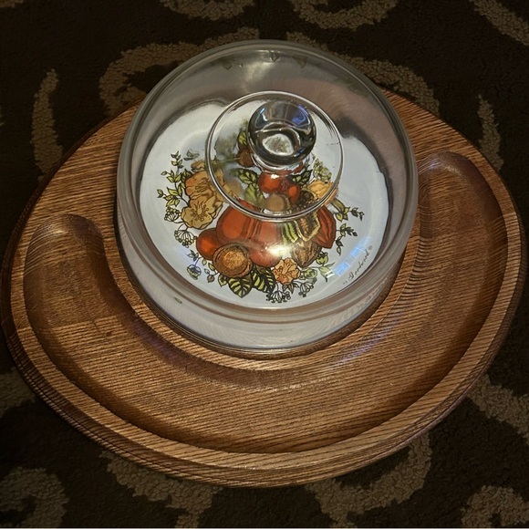 Vintage Goodwood Cheese and Cracker Board with Glass Cloche - Picture 11 of 14